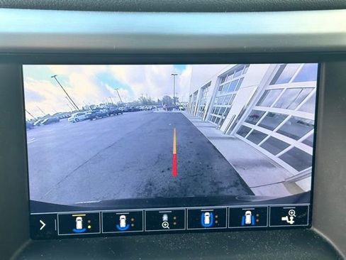 Used 2020 GMC Acadia SLT w/ Driver Alert Package II AWD/4WD image 16