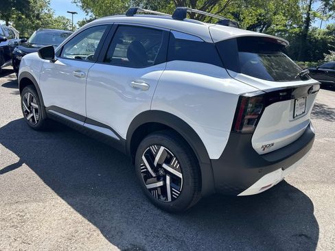 Used 2026 Nissan Kicks SV w/ Cold Weather Package FWD image 5