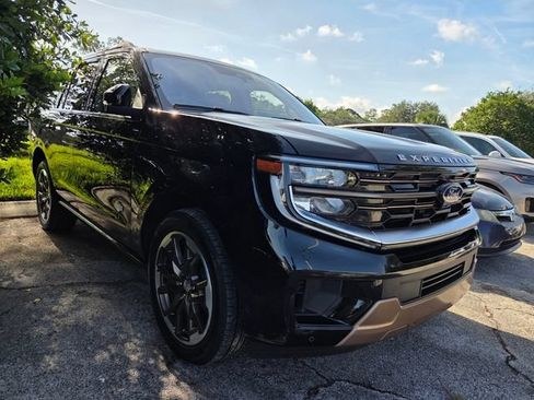Used 2025 Ford Expedition King Ranch AWD/4WD image 3