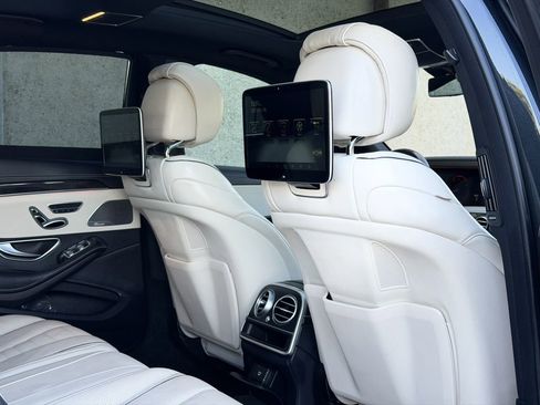 Used 2018 Mercedes-Benz S 560 Sedan image 22