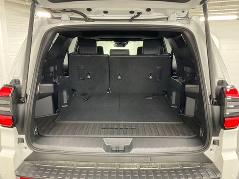 Used 2026 Toyota 4Runner Limited AWD/4WD image 10