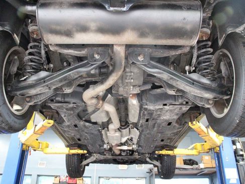 Used 2019 Jeep Cherokee Latitude w/ Popular Appearance Group AWD/4WD image 96