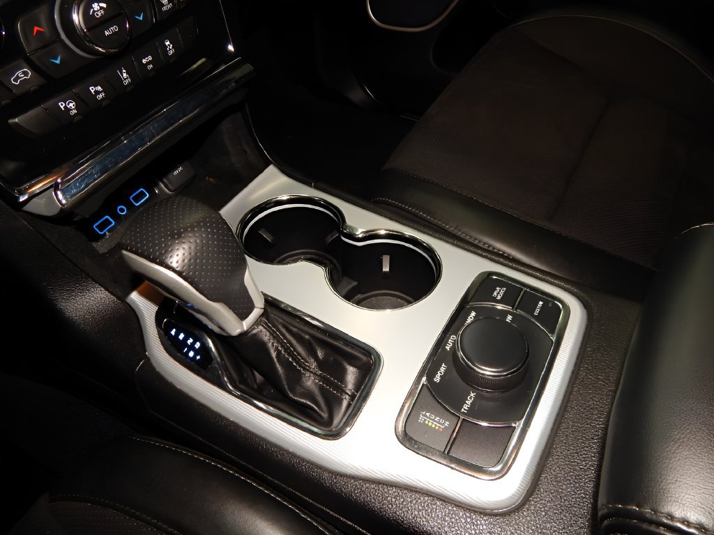 Used 2021 Jeep Grand Cherokee SRT AWD/4WD image 13