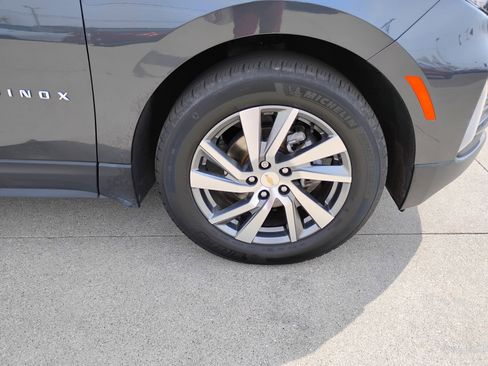 Used 2023 Chevrolet Equinox LT image 27