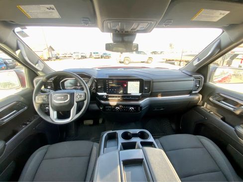 Used 2025 GMC Sierra 1500 Elevation image 32
