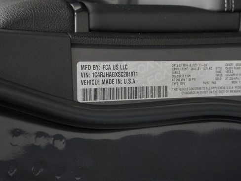 Certified 2025 Jeep Grand Cherokee Altitude image 53