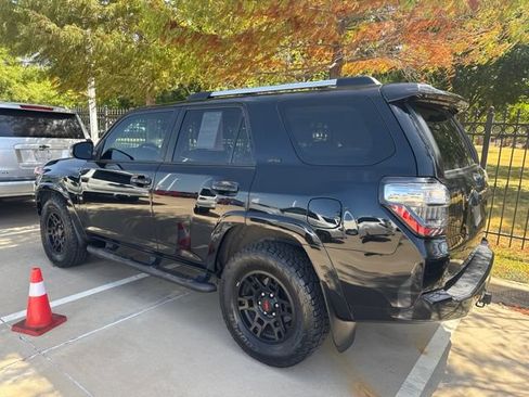 Used 2022 Toyota 4Runner SR5 Premium w/ Moonroof Package RWD image 4