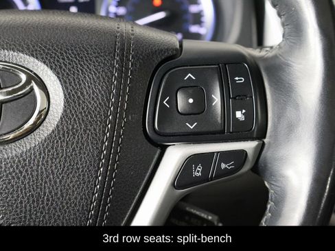 Used 2017 Toyota Highlander Limited image 10