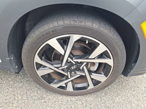 Used 2023 Hyundai Kona Limited w/ Cargo Package AWD/4WD image 8