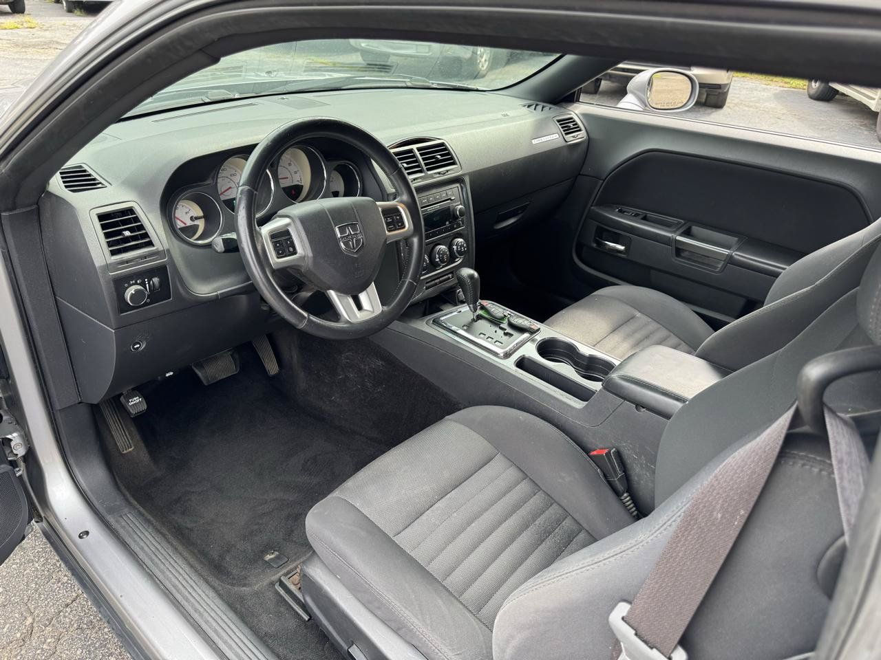 Used 2013 Dodge Challenger SXT RWD image 16