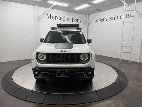 Used 2018 Jeep Renegade Trailhawk AWD/4WD image 2