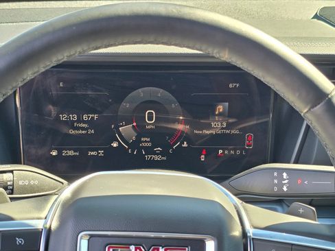 Used 2025 GMC Terrain Elevation image 16