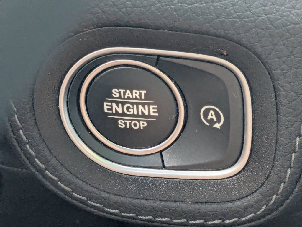 Used 2023 Mercedes-Benz GLS 450 4MATIC image 17