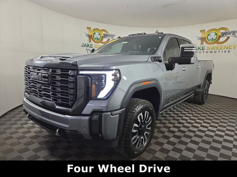 Used 2024 GMC Sierra 3500 Denali Ultimate image 4
