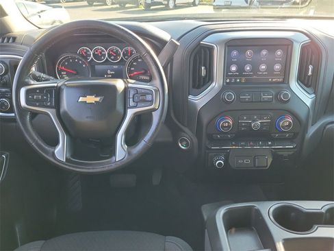 Used 2021 Chevrolet Silverado 1500 LT image 11