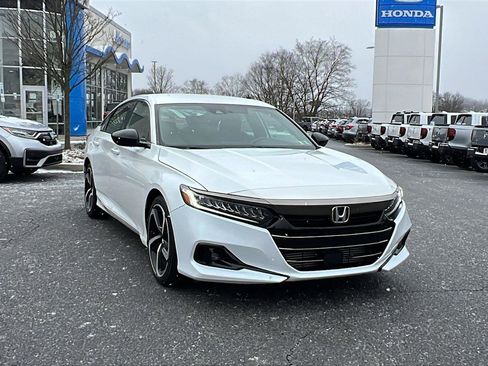 Used 2022 Honda Accord Sport image 1