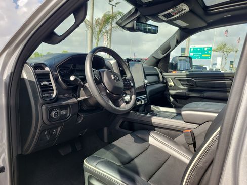 Used 2024 RAM 1500 Limited image 9