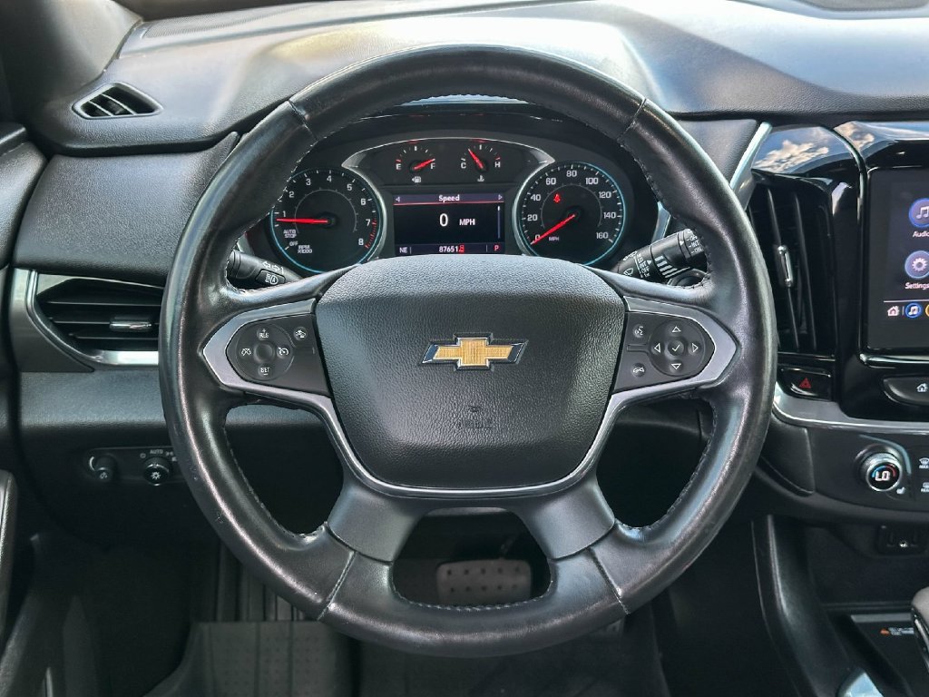 Used 2022 Chevrolet Traverse LT FWD image 30