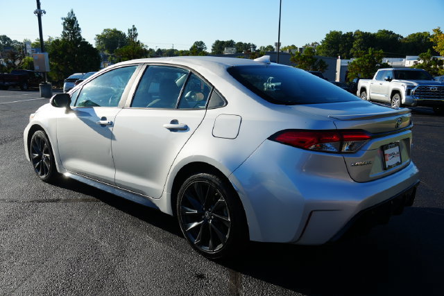 Used 2024 Toyota Corolla SE FWD image 5