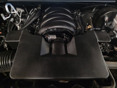 Used 2019 Chevrolet Suburban Premier w/ Premier Plus Edition image 30