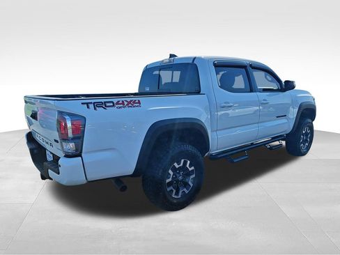 Used 2023 Toyota Tacoma TRD Off-Road w/ Technology Package AWD/4WD image 5