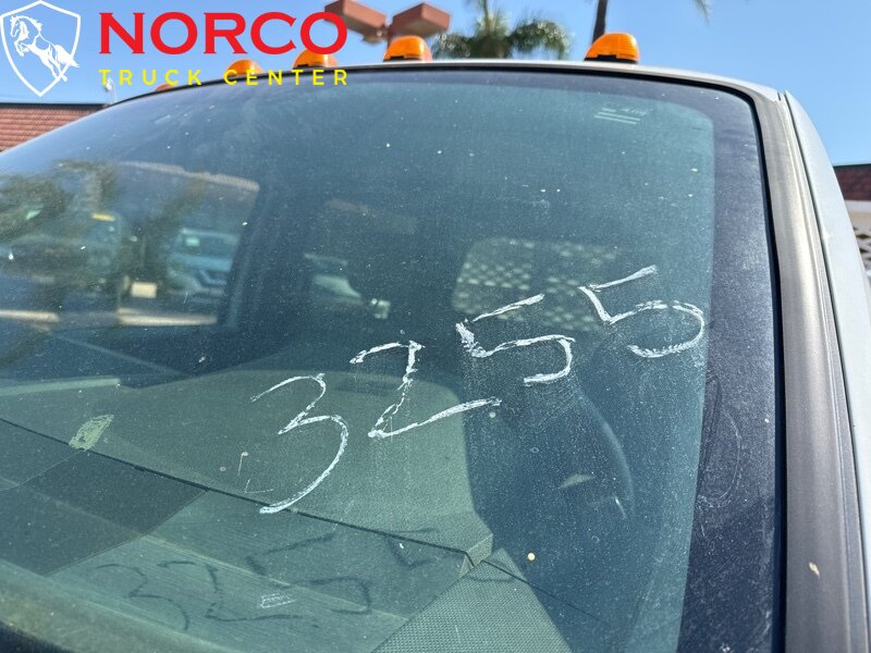 Used 2012 Ford F550 2WD Crew Cab Super Duty image 22
