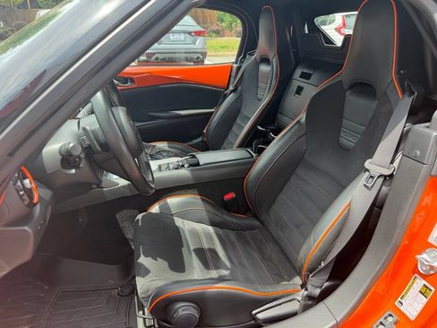 Used 2019 MAZDA MX-5 Miata 30th Anniversary RWD image 3