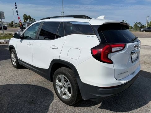 Used 2022 GMC Terrain SLE w/ Driver Convenience Package AWD/4WD image 6