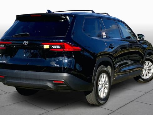 Used 2024 Toyota Grand Highlander XLE image 12