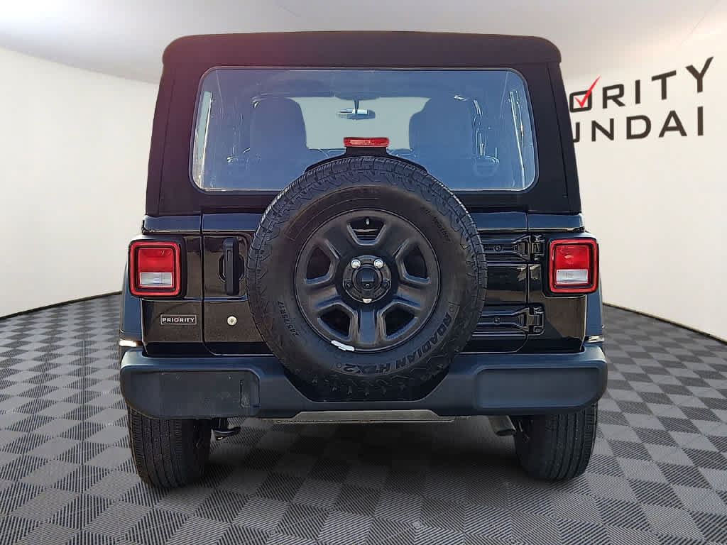 Used 2024 Jeep Wrangler Unlimited Sport AWD/4WD image 2