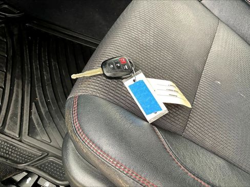 Used 2017 Toyota Camry LE image 15