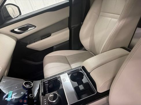 Used 2019 Land Rover Range Rover Velar S AWD/4WD image 28