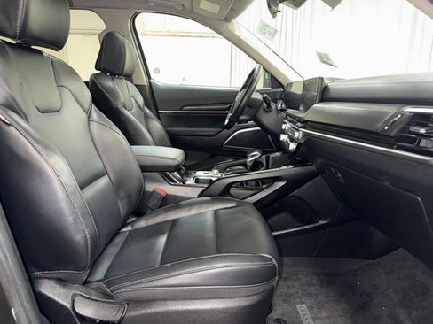 Used 2025 Kia Telluride S AWD/4WD image 24