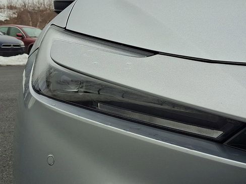 Used 2023 Toyota Prius LE image 12