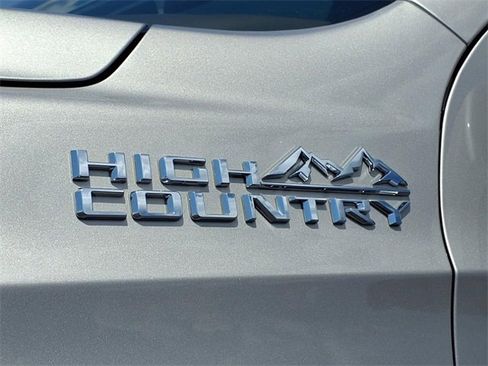 Used 2022 Chevrolet Tahoe High Country image 40