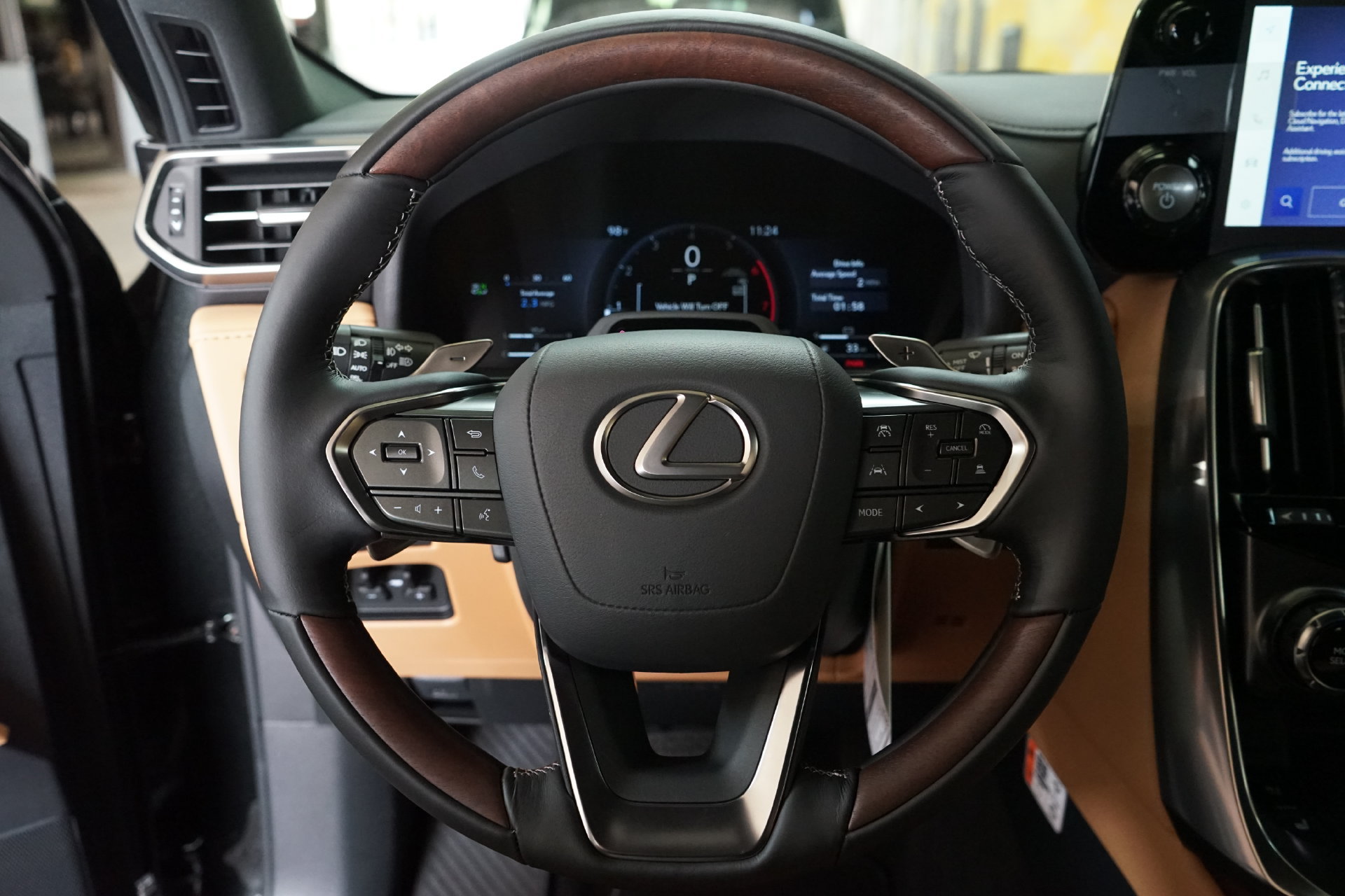 Used 2026 Lexus LX 700h Luxury AWD/4WD image 12
