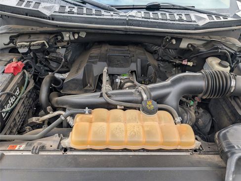 Used 2015 Ford F150 Lariat image 43