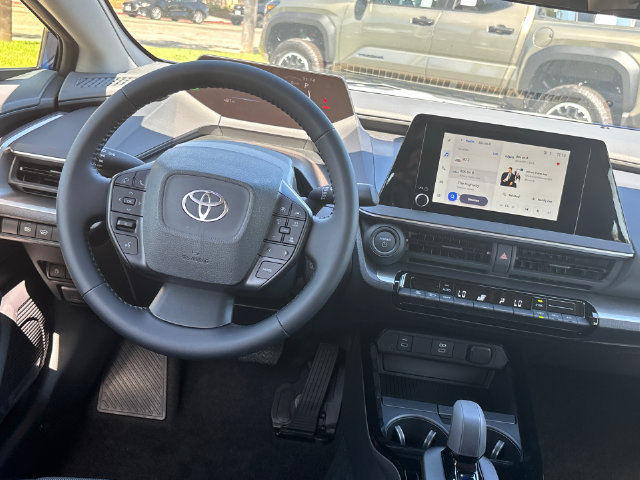 New 2027 Toyota Prius LE FWD image 21
