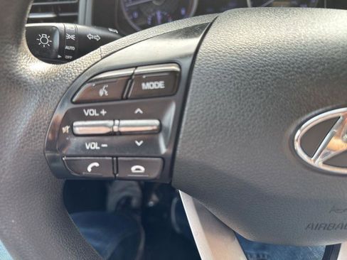 Used 2019 Hyundai Elantra SEL image 15