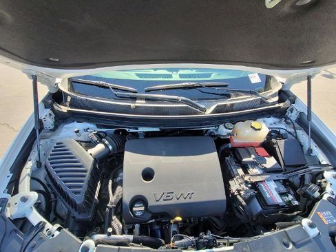 Used 2021 Chevrolet Traverse LS image 27