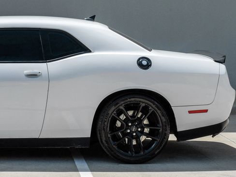 Used 2018 Dodge Challenger R/T Scat Pack RWD image 18