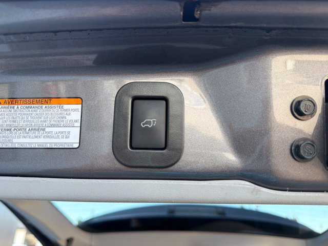 Used 2017 Toyota Sienna SE Premium FWD image 8