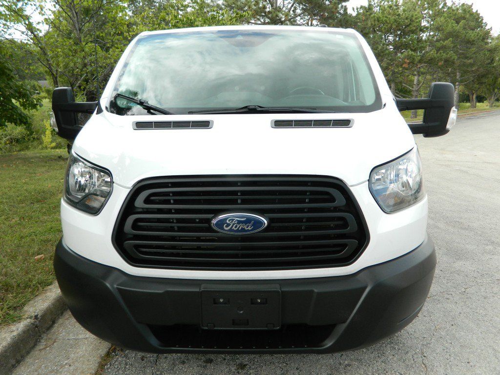 Used 2019 Ford Transit 250 130 Low Roof RWD image 2