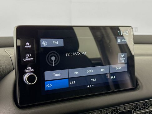 New 2026 Honda HR-V LX image 16