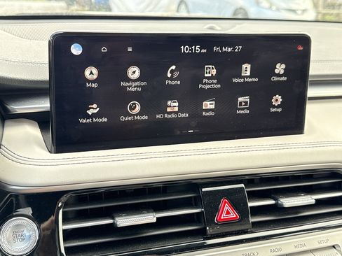 Used 2024 Genesis G70 2.5T image 18