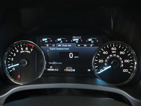 Used 2019 Ford F150 Platinum w/ Equipment Group 701A Luxury AWD/4WD image 26