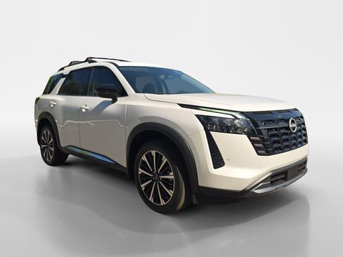 New 2026 Nissan Pathfinder Platinum AWD/4WD image 7