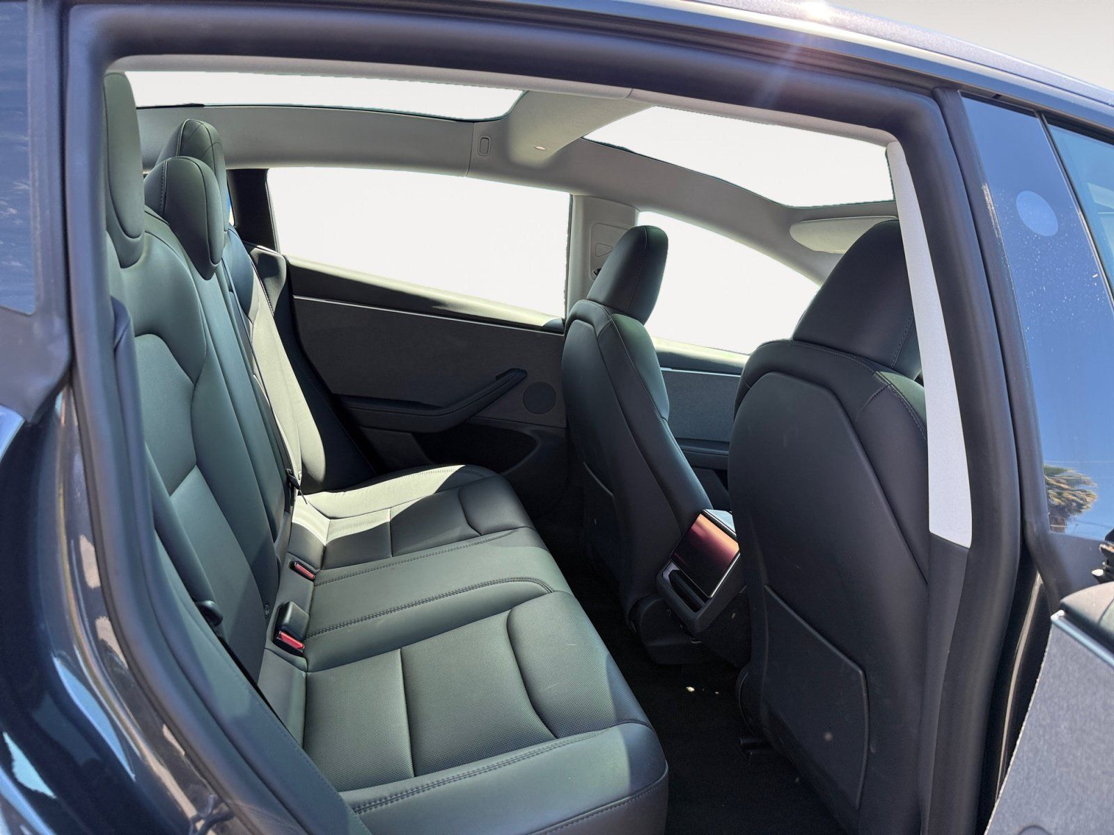 Used 2025 Tesla Model 3 Long Range RWD image 18