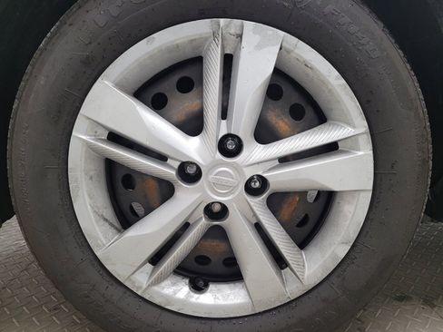 Used 2022 Nissan Kicks S FWD image 31