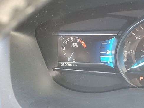 Used 2017 Ford Explorer XLT AWD/4WD image 23
